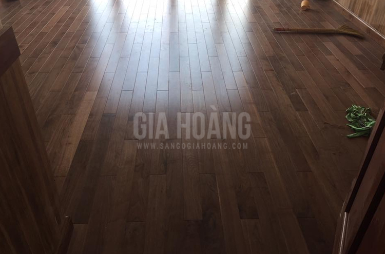 Công trình sàn gỗ Óc Chó thực tế tại Gò Vấp