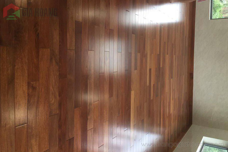 Công trình sàn gỗ Căm Xe Gia Hoàng 15 x 90 x 900