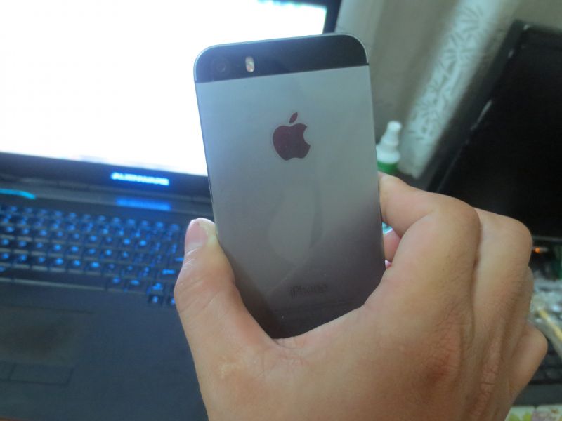 Iphone 5S Space Gray 32GB còn BH