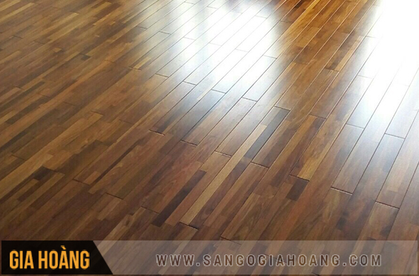 Sàn gỗ Căm Xe FJL 15 x 120 x 900 mm giá 670.000 VNĐ/m2