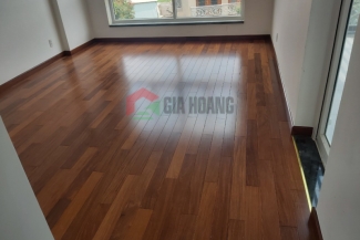 nen chon loai san go tu nhien nao cho phong ngu