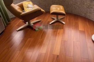 nhung luu y khi chon san go tu nhien cho khu vuc mua nhieu