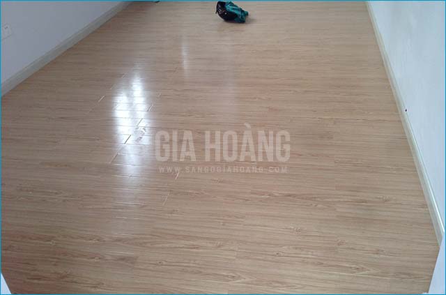 Ảnh thức tế sàn gỗ KingFloor 8002