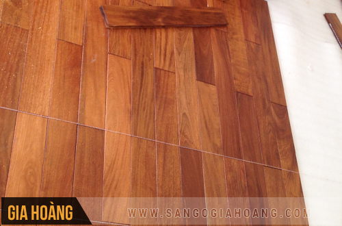 Bảng giá sàn gỗ Căm Xe Lào quy cách 15 x 90 x 450 mm giá 750.000 VNĐ