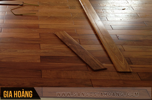 Bảng giá sàn gỗ Căm Xe Lào tự nhiên - phụ kiện thi công sàn gỗ 05-2017