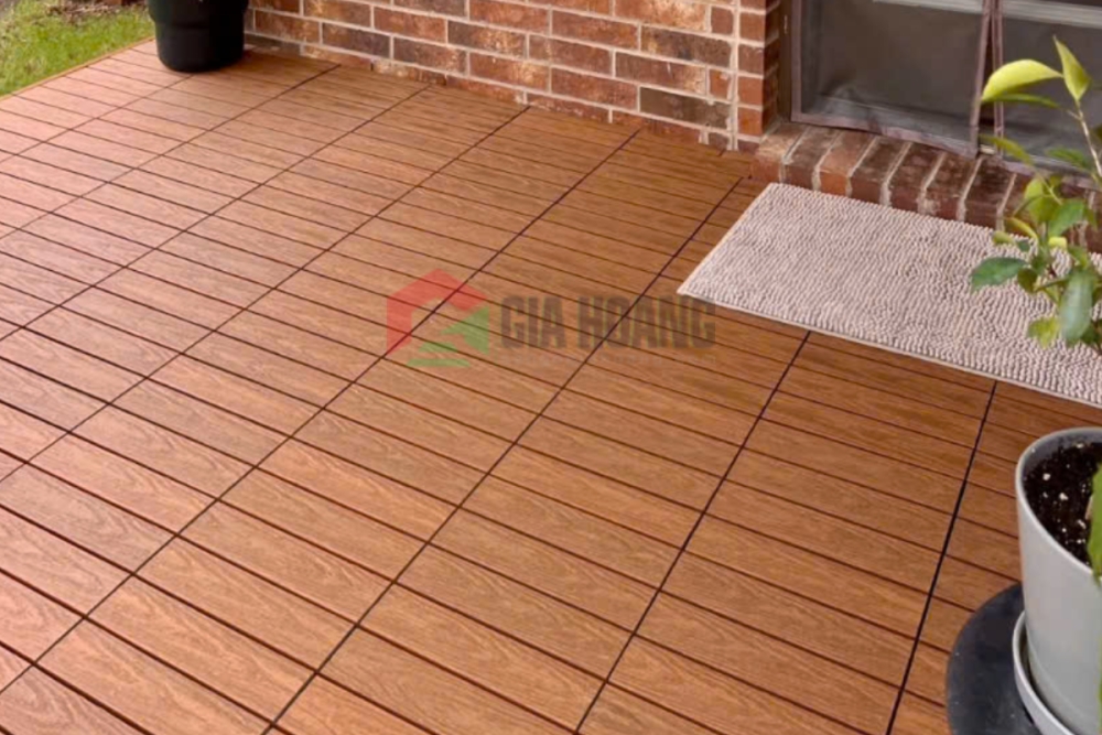 Kinh Nghiệm Chọn Sàn Gỗ Ngoài Trời Phù Hợp Với Khí Hậu TP. HCM