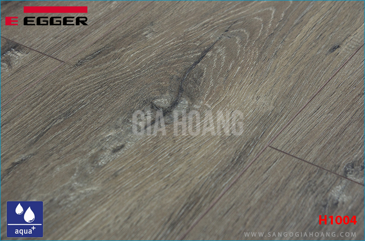 Lắp đặt sàn gỗ Đức Egger H1004 AQUA Plus siêu chịu nước tại quận 2 TP HCM