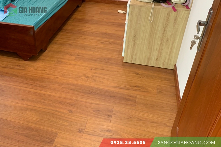 Lắp đặt sàn gỗ Egger Aqua cho phòng ngủ mã EPL066