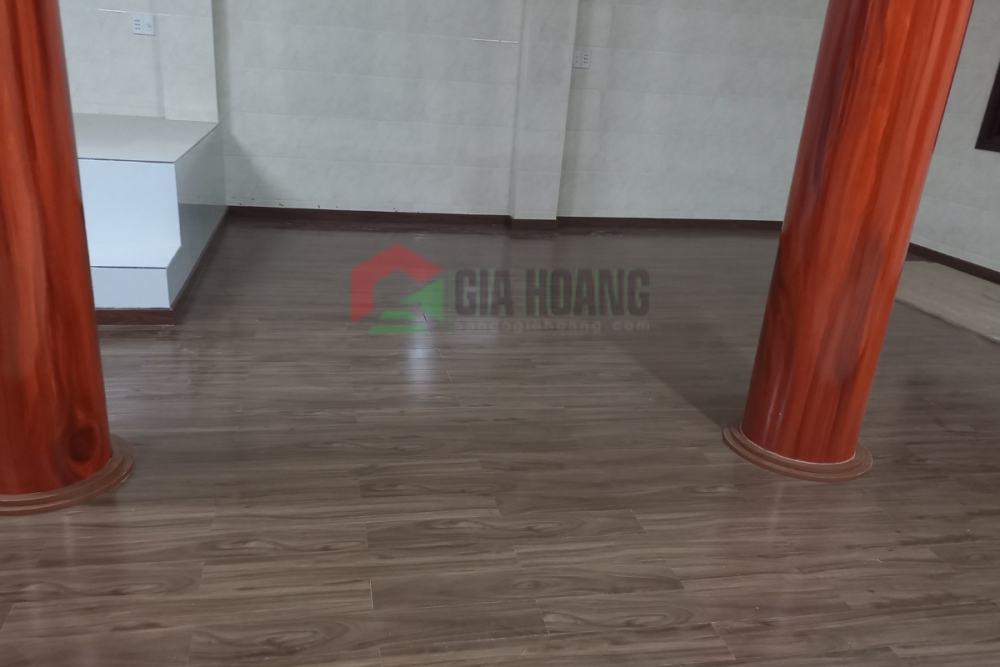Vì Sao Cần Bảo Vệ Sàn Gỗ Trong Mùa Mưa?