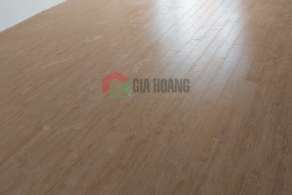 Xu Hướng Dùng Sàn Gỗ Công Nghiệp Cho Phòng Bếp Năm 2025